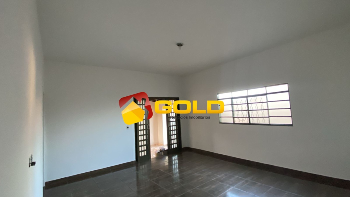 Casa para Venda, em Uberl�ndia, bairro Luizote de Freitas, 4 dormit�rios, 2 banheiros, 1 vaga