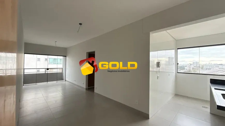 Apartamento para Venda, em Uberl�ndia, bairro Saraiva, 3 dormit�rios, 2 banheiros, 1 su�te, 2 vagas