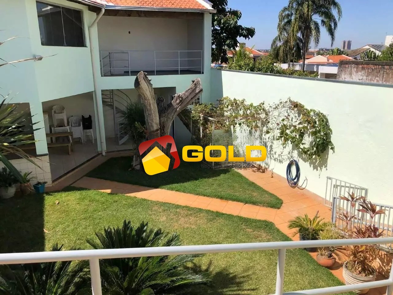 Casa para Venda, em Uberl�ndia, bairro Cidade Jardim, 5 dormit�rios, 5 banheiros, 2 su�tes, 5 vagas