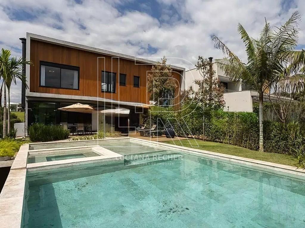 Piscina com SPA e borda infinita