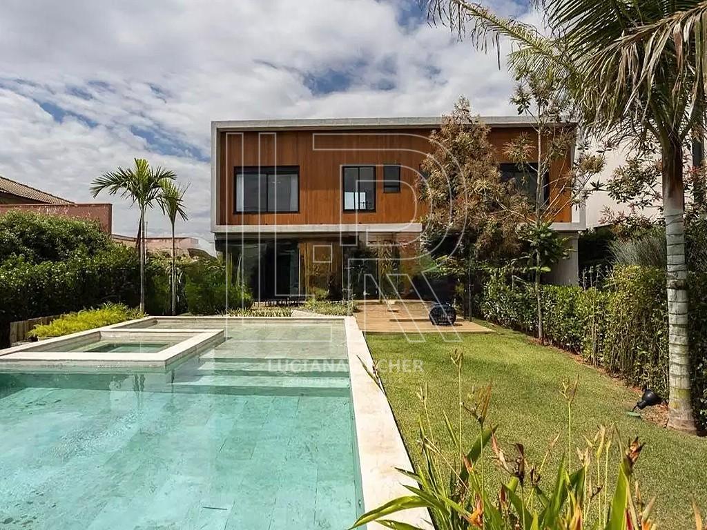 Piscina com SPA e borda infinita
