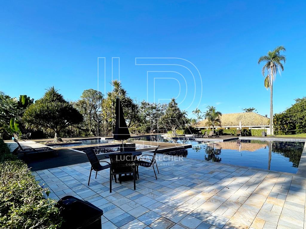 Condom�nio Fazenda Alvorada Piscina Social