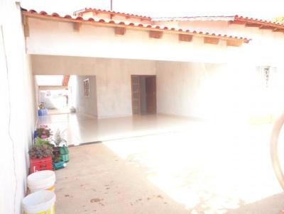 Casa para Venda, em Caldas Novas, bairro JARDIM JUSSARA, 3 dormitrios, 3 banheiros, 1 sute, 3 vagas