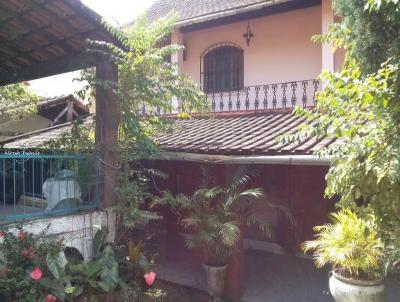 Casa para Venda, em Cachoeiras de Macacu, bairro Centro, 2 dormitrios, 3 banheiros, 2 vagas