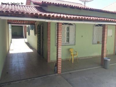 Casa para Venda, em Araruama, bairro Vila Capri, 3 dormitrios, 2 banheiros, 3 vagas