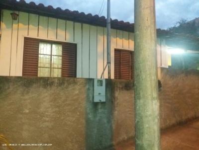Casa para Venda, em Presidente Prudente, bairro INDUSTRIAL, 4 dormitrios, 1 banheiro, 2 vagas