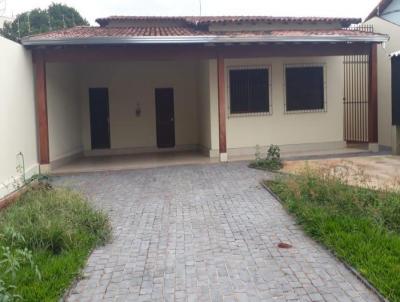 Casa para Venda, em Uberlndia, bairro Cidade Jardim, 3 dormitrios, 3 banheiros, 1 sute, 4 vagas