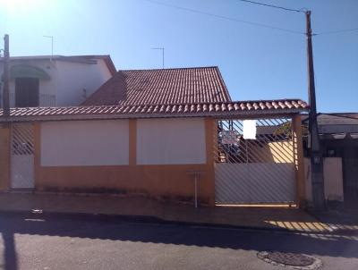 Casa para Venda, em Aruj, bairro Jordanpolis, 3 dormitrios, 1 banheiro, 1 sute, 3 vagas