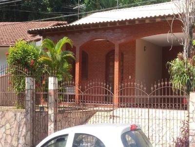 Casa para Venda, em Volta Redonda, bairro JARDIM NORMNDIA, 4 dormitrios, 3 banheiros, 1 sute, 4 vagas