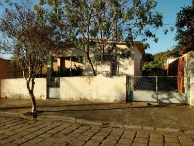 Casa para Venda, em Garça, bairro Araceli, 1 dormitório, 1 banheiro, 1 vaga
