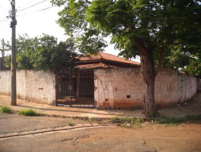 Casa para Venda, em Ourinhos, bairro Jardim das Paineiras, 3 dormitrios, 1 banheiro, 1 vaga