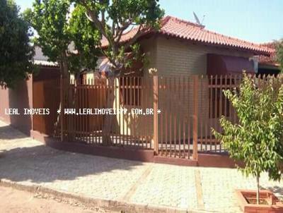 Casa para Venda, em Rancharia, bairro RESIDENCIAL TREBESQUIM, 3 dormitrios, 3 banheiros, 1 sute, 2 vagas