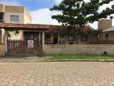 Casa para Venda, em Navegantes, bairro Meia Praia