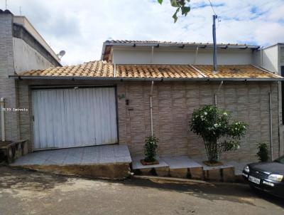 Casa para Venda, em So Joo del Rei, bairro Fbricas, 3 dormitrios, 3 banheiros, 1 sute, 3 vagas