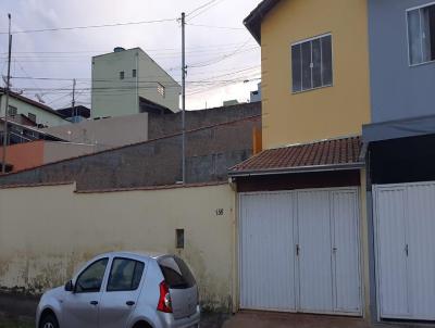 Casa para Venda, em Pouso Alegre, bairro Colina Verde, 2 dormitrios, 1 banheiro, 2 vagas