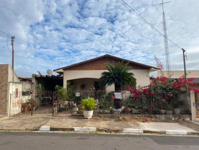 Casa para Venda, em Pirapozinho, bairro Centro, 2 dormitrios, 1 banheiro, 1 vaga