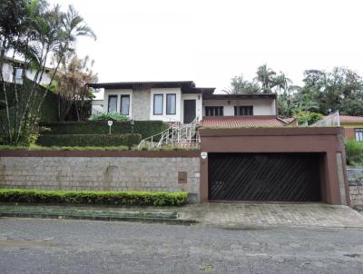 Casa para Venda, em Joinville, bairro Bom Retiro, 4 dormitrios, 3 banheiros, 1 sute, 4 vagas