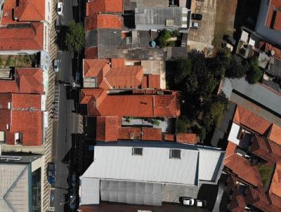 Casa para Venda, em Bragana Paulista, bairro Centro, 6 dormitrios, 2 banheiros, 4 vagas