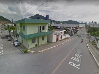 Casa para Venda, em Cambori, bairro Monte Alegre, 6 dormitrios, 6 banheiros, 2 vagas