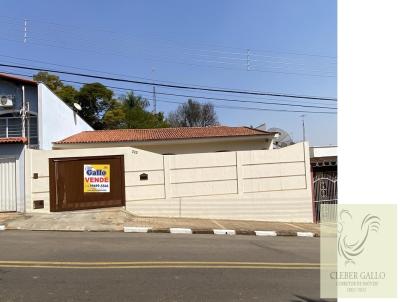 Casa para Venda, em Tatuí, bairro Chácara Junqueira, 3 dormitórios, 2 banheiros, 1 suíte, 5 vagas