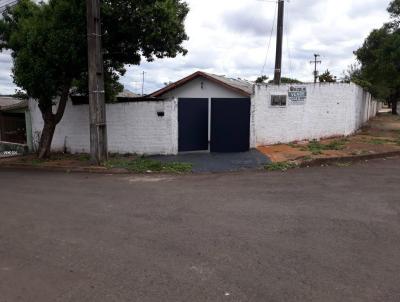 Casa para Venda, em Arapongas, bairro Conjunto Flamingos, 5 dormitrios, 2 banheiros, 2 vagas