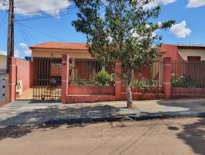 Casa para Venda, em Arapongas, bairro Conjunto Del Condor, 4 dormitrios, 2 banheiros, 1 sute, 4 vagas