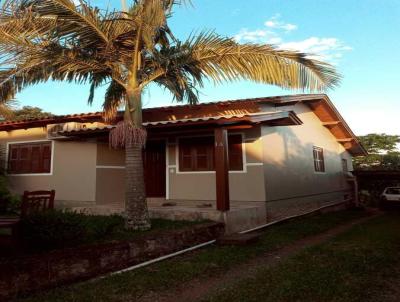 Casa para Venda, em Santa Cruz do Sul, bairro Linha Santa Cruz, 2 dormitórios, 1 banheiro, 1 vaga