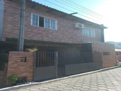 Casa para Venda, em Florianpolis, bairro Rio Vermelho, 5 dormitrios, 2 banheiros, 2 vagas