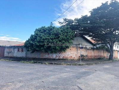 Casa para Venda, em Pouso Alegre, bairro Jatob, 3 dormitrios, 1 banheiro, 2 vagas