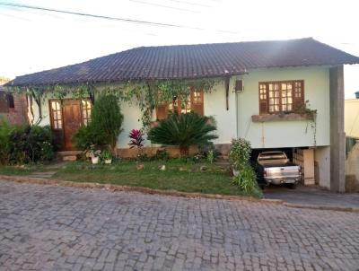 Casa para Venda, em Mimoso do Sul, bairro Monte Cristo, 3 dormitrios, 3 banheiros, 1 sute, 1 vaga