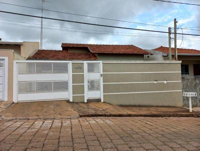 Casa para Venda, em Getulina, bairro Centro, 3 dormitrios, 2 banheiros, 1 sute, 4 vagas