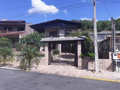 Casa para Venda, em Igrejinha, bairro Saibreira, 3 dormitrios, 3 banheiros