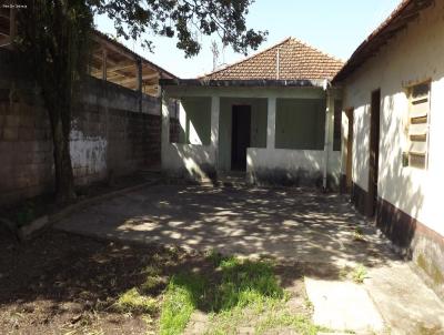 Casa para Venda, em Guaratinguet, bairro Pedregulho, 5 dormitrios, 1 banheiro, 2 vagas