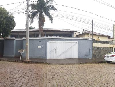 Casa para Venda, em Lins, bairro Centro, 5 dormitrios, 2 sutes