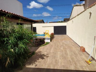 Casa para Venda, em Uberlndia, bairro Alto Umuarama, 3 dormitrios, 2 banheiros, 1 sute, 6 vagas