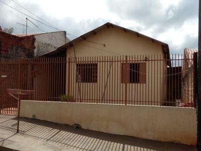 Casa para Venda, em Arapongas, bairro Jardim So Carlos, 2 dormitrios, 1 banheiro
