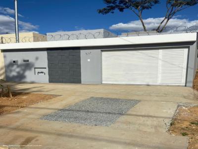 Casa para Venda, em Montes Claros, bairro Reserva Real, 2 dormitrios, 2 banheiros, 1 sute, 1 vaga