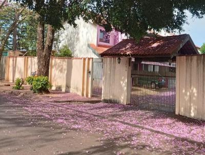 Sobrado para Venda, em Campo Mouro, bairro Jardim Flrida, 3 dormitrios, 2 banheiros, 1 sute, 2 vagas