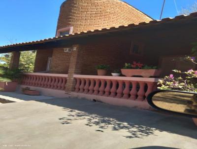Chcara para Venda, em , bairro Jardim das Palmeiras, 2 dormitrios, 2 banheiros, 1 sute, 3 vagas