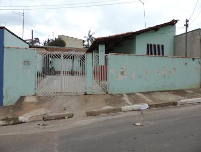 Casa para Venda, em Iperó, bairro Centro, 2 dormitórios, 2 banheiros, 3 vagas