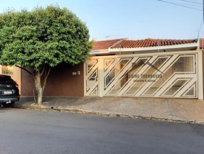 Casa para Venda, em Marlia, bairro Jardim Parati, 3 dormitrios, 3 banheiros, 1 sute, 3 vagas