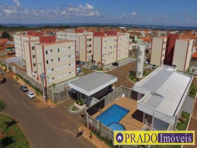 Apartamento para Locao, em Araguari, bairro Ftima, 2 dormitrios, 1 banheiro, 1 vaga