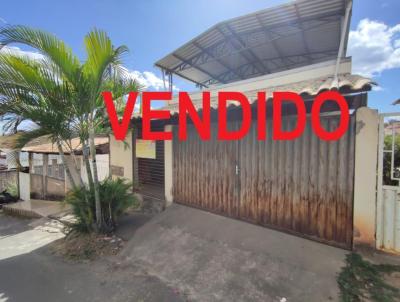 Casa para Venda, em Visconde do Rio Branco, bairro Coronel Joaquim Lopes ( FORMIGA ), 3 dormitrios, 2 banheiros, 1 sute, 2 vagas