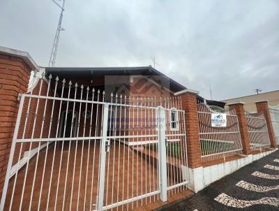 Casa para Venda, em Cordeirpolis, bairro Vila Nossa Senhora Aparecida, 3 dormitrios, 2 banheiros, 4 vagas