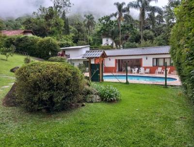 Casa para Venda, em Terespolis, bairro Granja Guarani, 4 dormitrios, 4 banheiros, 1 sute, 3 vagas