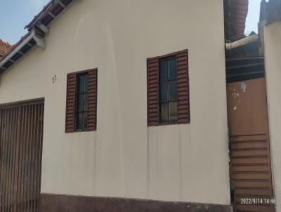 Casa para Venda, em Campo Belo, bairro So Benedito, 3 dormitrios, 2 banheiros, 1 vaga