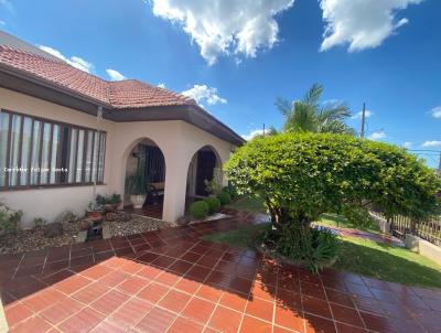 Casa para Venda, em Chapec, bairro Jardim Itlia, 4 dormitrios, 1 banheiro, 1 sute, 4 vagas