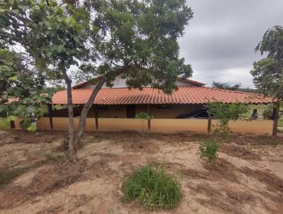 Casa Rural para Venda, em Trs Marias, bairro Morada Nova Minas, 4 dormitrios, 3 banheiros, 1 sute, 10 vagas