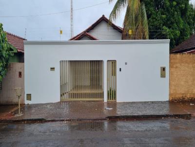 Casa para Locao, em Quirinpolis, bairro Centro, 3 dormitrios, 1 banheiro, 1 sute, 2 vagas