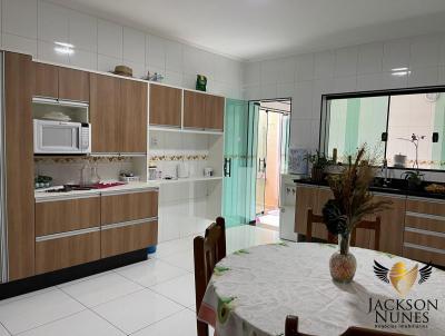 Casa para Venda, em Itapetininga, bairro JARDIM SHANGRIL, 3 dormitrios, 2 banheiros, 1 sute, 2 vagas